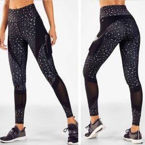 Fabletics High Waisted Leopard Ultracool‎ Leggings